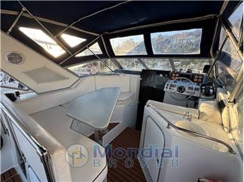 Bayliner 3055