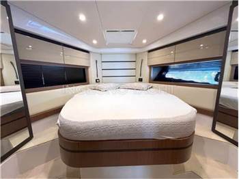 Azimut atlantis 43 hard top