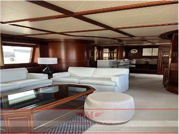 Ferretti custom line Navetta 27