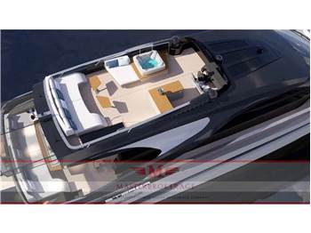 Centouno navi Eterea 140