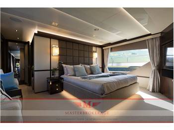 Sunseeker 95 yacht