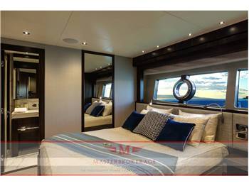 Sunseeker 95 yacht