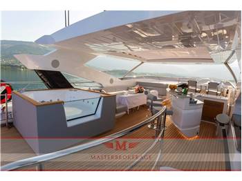 Sunseeker 95 yacht