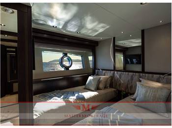 Sunseeker 95 yacht