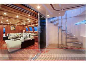 Crn - ferretti group Cl 128
