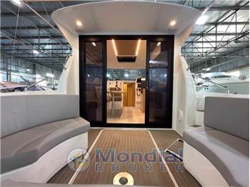 Rodman SPIRIT 31 HARD TOP - Fuoribordo