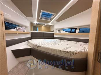 Rodman SPIRIT 31 HARD TOP - Fuoribordo