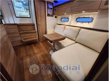 Sealine SC 35 HT  Natante