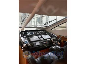 Sunseeker Manhattan 70