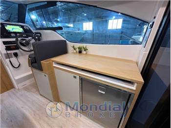 Rodman SPIRIT 31 HARD TOP - Fuoribordo