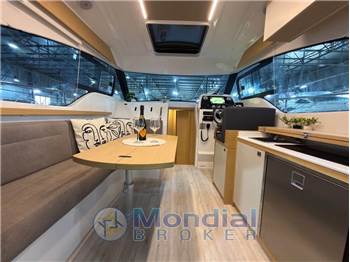 Rodman SPIRIT 31 HARD TOP - Fuoribordo