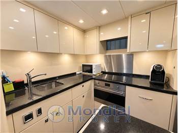 Sunseeker Manhattan 70