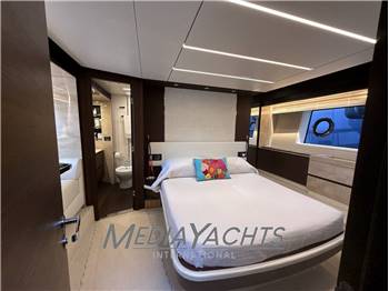 AZIMUT FLY 72