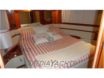 FERRETTI YACHTS FERRETTI 590