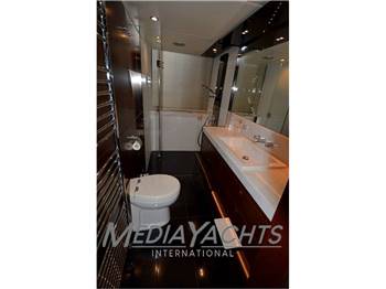 PRINCESS YACHT S72