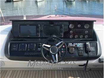 PRINCESS YACHT S72
