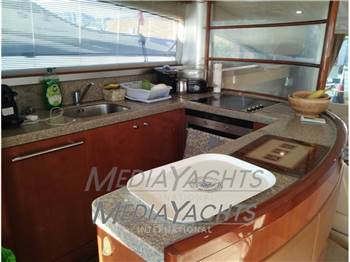 PRINCESS 67 FLY
