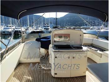 PRINCESS 67 FLY