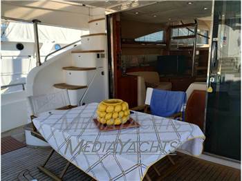 PRINCESS 67 FLY