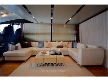PRINCESS YACHTS S72