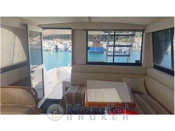 Riviera Australia Pty Ltd Riviera 3300 Flybridge