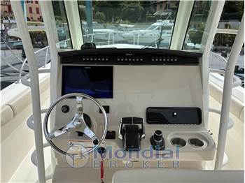 Boston Whaler 330 Outrage