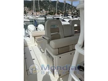 Boston Whaler 330 Outrage