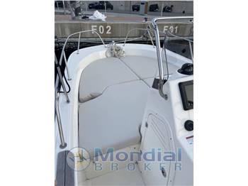 Boston Whaler 190 Montauk