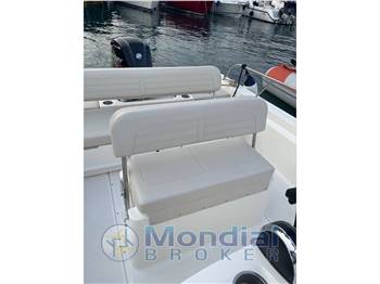 Boston Whaler 190 Montauk