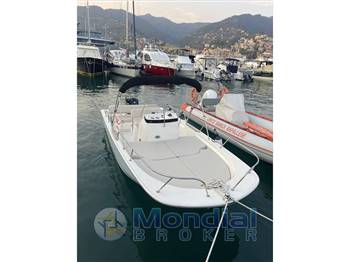 Boston Whaler 190 Montauk