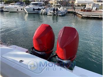 Boston Whaler 330 Outrage
