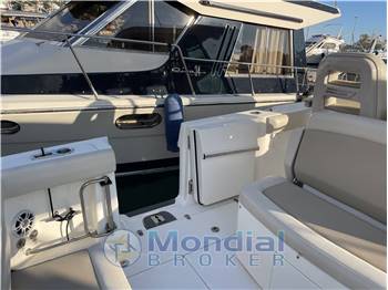 Boston Whaler 330 Outrage