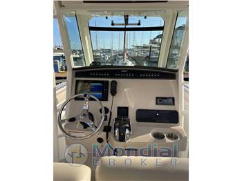 Boston Whaler 330 Outrage
