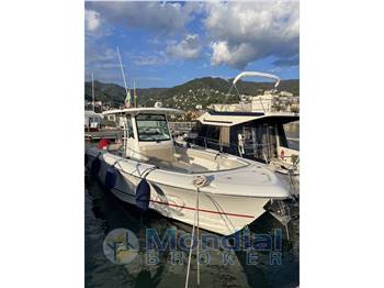 Boston Whaler 330 Outrage
