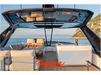 Ferretti 780 fly