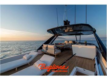 Ferretti 780 fly