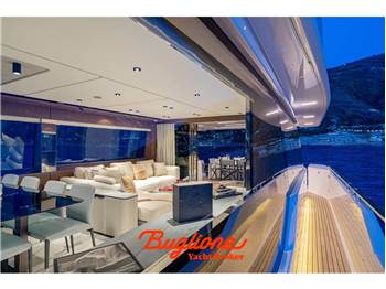 Ferretti 780 fly