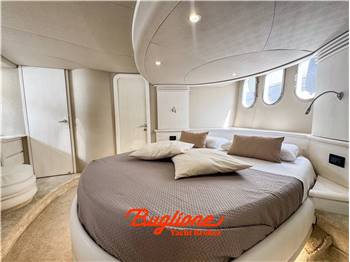 Azimut 62 fly