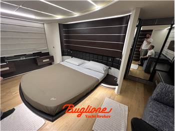 Azimut Yacht 86s