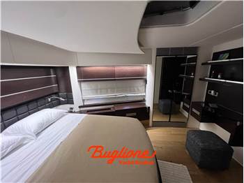 Azimut Yacht 86s