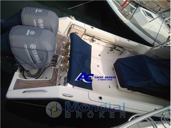 Pursuit 3480 Drummond Island Runner