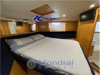 Uniesse Marine 48 Open