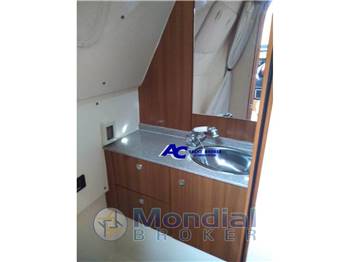 Pursuit 3480 Drummond Island Runner