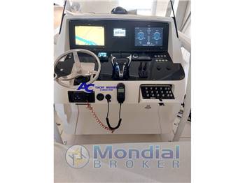 Intrepid Pawerboats Intrepid 323 CC