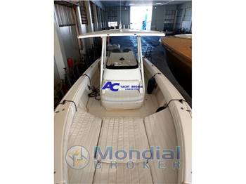 Intrepid Pawerboats Intrepid 323 CC