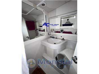 Cantieri Navali di Roma Itama 38