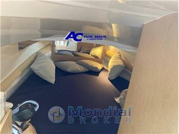 Nuova Jolly Prince 35 Sport Cabin