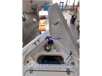 Intrepid Pawerboats 323 cc