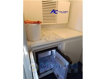 Cantieri Navali di Roma Itama 38