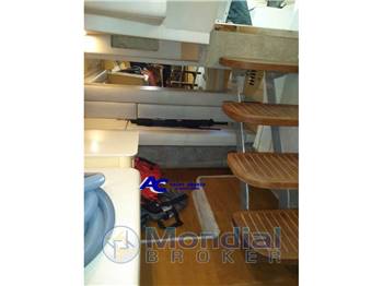 Sea Ray 370